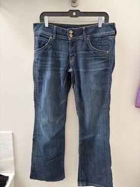 Hudson Jeans Dark Blue Bootcut Denim "plump the rump " distressed woman's 32